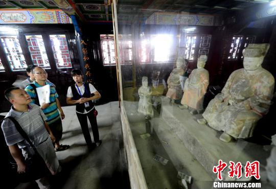 ���Ͻz�I֮·���Ļ��z�棺�L(zh��ng)���@��(y��ng)�m��(n��i)�������������������������������ɰ�ý�wӛ��Ŀ�⡣�����ɸ����z