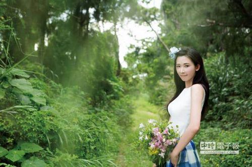 林志玲2015年歷照片曝光模樣俏皮化身花仙子