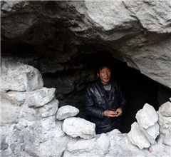 Ѩ��ɽ���ĺ����ˣ���׌��ĸ�ރ����� �Q�Լ�����ס�e�^