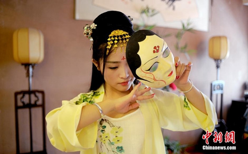 ����Ϧ�������ܷQ�������˹������W�ߣ��񱊽Ӽ{����