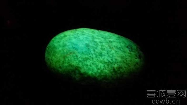 ���ϕ��ɬF(xi��n)�Eʯ��ҹ���顱 ���ҹ��r�^�|Ԫ