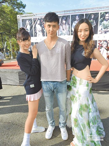 �_(t��i)�������v������Ů���ЌW(xu��)�߷Qһζ���L(f��ng)��ƣ��