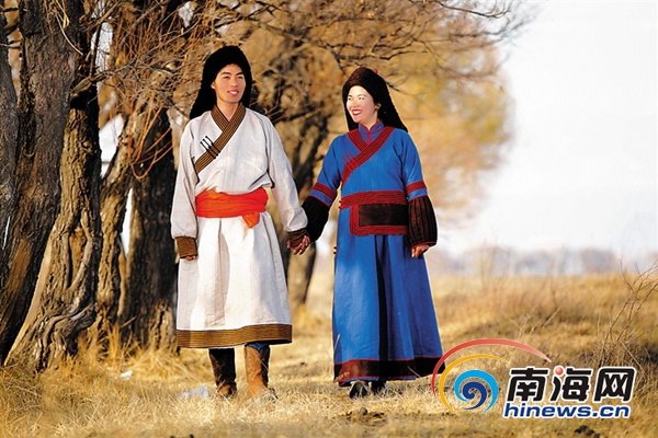 85后夫妻辭職環(huán)游全國 拍56套民族結婚照 85后夫妻辭職環(huán)游全國 拍56套民族結婚照