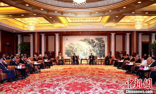 �n�������N���Ϻ����Q�^���_��ͬ����Ҋ�C��