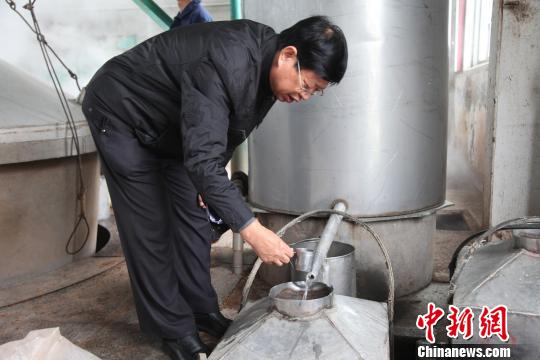 �_�����A�ƅf����F���ӱ���ˮ�ϰ׸ɼ��F���^����