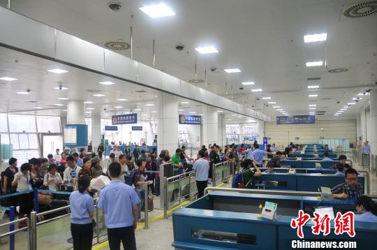 ���������ԏB�T��ĸ���]݆�d1400�ο͸��_