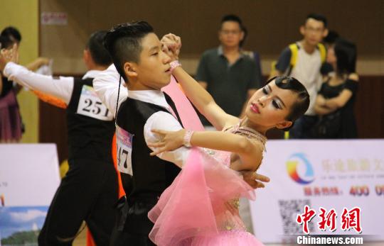 19�գ��������׌Ãɰ��ĵ��w���赸��Ӣِ�ڸ��������A��w���^�������[���������� �z