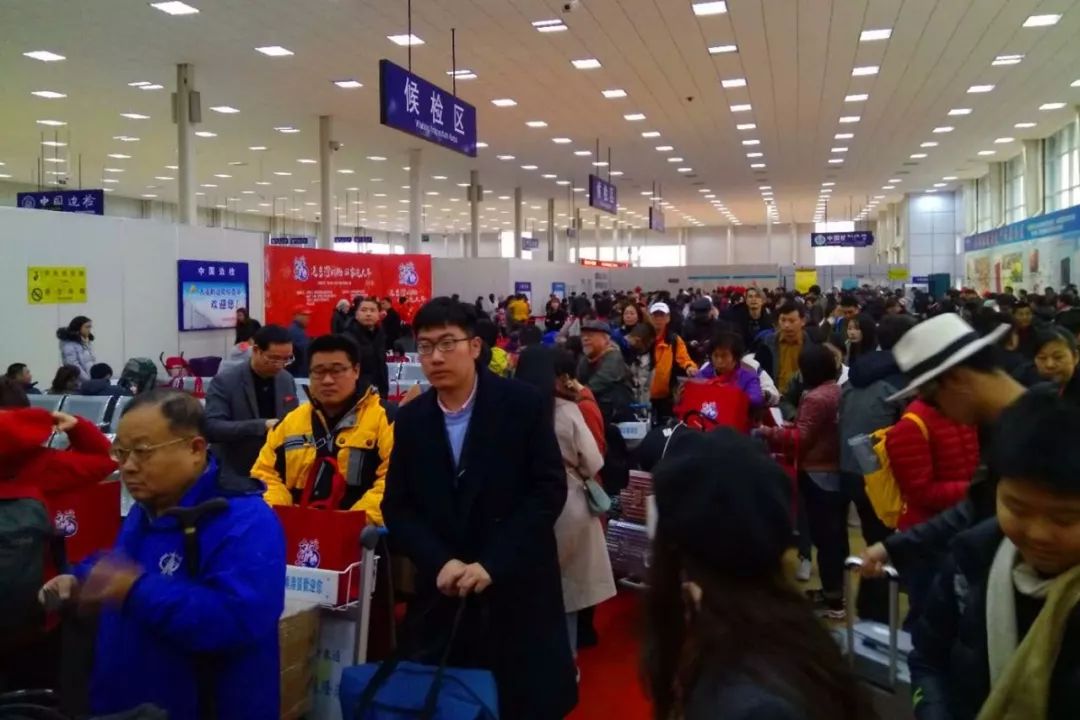 “一衣帶水難卻情·同舟共渡圓新春” ——浙江玉環舉行“送臺灣同胞回家過大年”活動 “一衣帶水難卻情·同舟共渡圓新春” ——浙江玉環舉行“送臺灣同胞回家過大年”活動