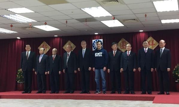 �����h�������_�������ã� �RӢ�Ŵ�Ę���M�h