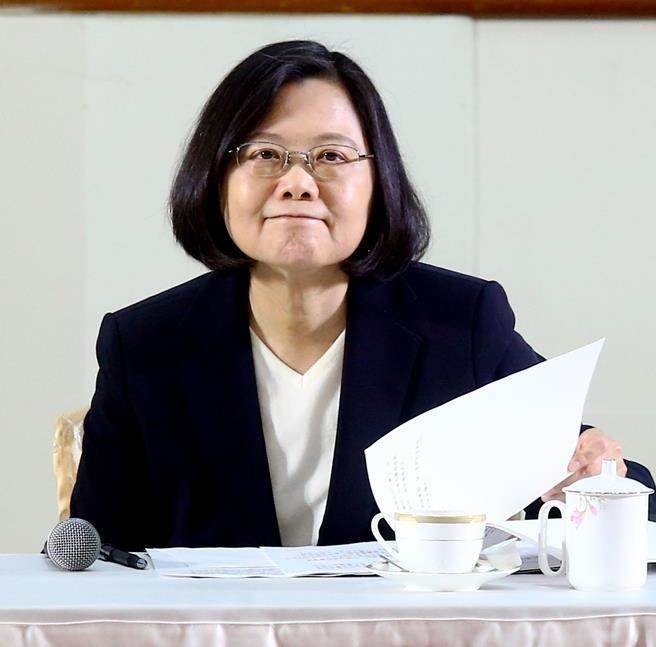 ��Ӣ��Մ���ᡰ���[��Ů����أ��㲻֪�����ڽӽ���