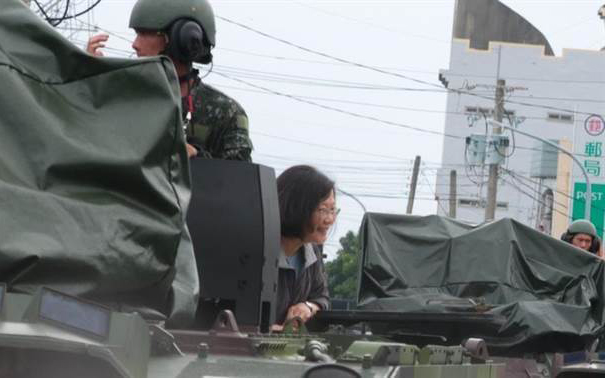 ���H��ǰ�F��ǧ�f(w��n)�� (1).jpg