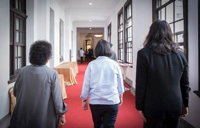 ��Թ�����hԹ���� ��Ӣ�ĵđ��������Ҳ��R���