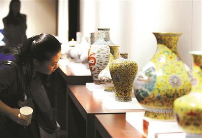 �Ї�Ԫ�ؔ[������APEC���� ��̩�{�аl���h�����|