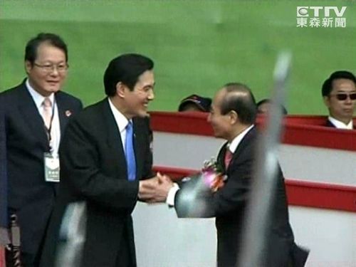 �RӢ���c�������棺�׶����֔���Ę����Ц�ݣ��D��