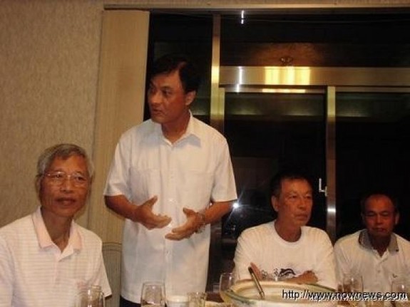 ���M(j��n)�h2014�ߺ�һ�x�e����(j��ng)��(zh��ng)���ҵ��_(t��i)�����L(zh��ng)�x�e��������ǰ���M(j��n)�h�ؕ��L(zh��ng)�K��ȫ��������������x�ᣬ�h�����30���ձ�ʾ���������M(j��n)�h��ί�ּ������������λ���x����12��30���M(j��n)�����{(di��o)�����D���Y����Ƭ��