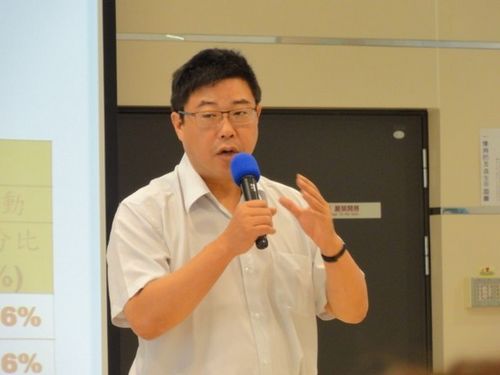 �_ǰ�����C���l���ˣ�ý�w�i�Xħ�Ą����Y����