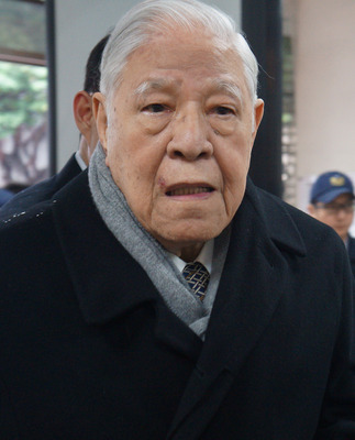 李登輝涉“國安密帳案”今宣判仍判無罪(圖) 李登輝涉“國安密帳案”今宣判仍判無罪(圖)