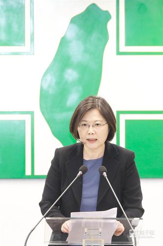 臺報:蔡英文最該自問為何臺灣經濟悶到不行