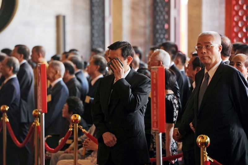 �RӢ��3�����_���Aɽ�����������И��������ѳ�ˆT��ͬ�r���ݮ����ھ�����^Ӣ� ������h��܊Ӣ�`��