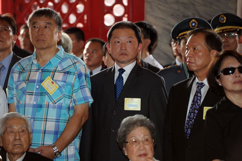 �h(yu��n)��܊�z���ϯ ��