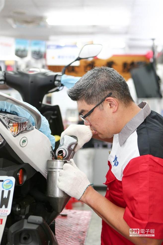 �B���ġ�Working Stay���г̵ڶ�վ����Ħ��܇���w�(y��n)��܇����������