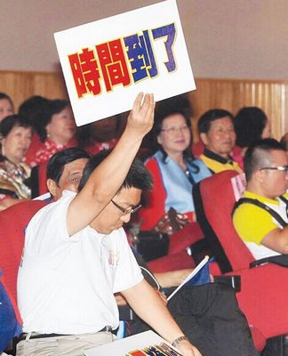 連勝文暗諷柯文哲:沒人能用罵的當上市長(圖)