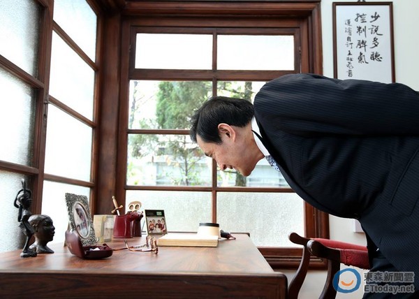 馬英九憶16年前參選臺(tái)北市長(zhǎng)經(jīng)歷,悼念已故前輩。(臺(tái)媒圖) 馬英九憶16年前參選臺(tái)北市長(zhǎng)經(jīng)歷,悼念已故前輩。(臺(tái)媒圖)