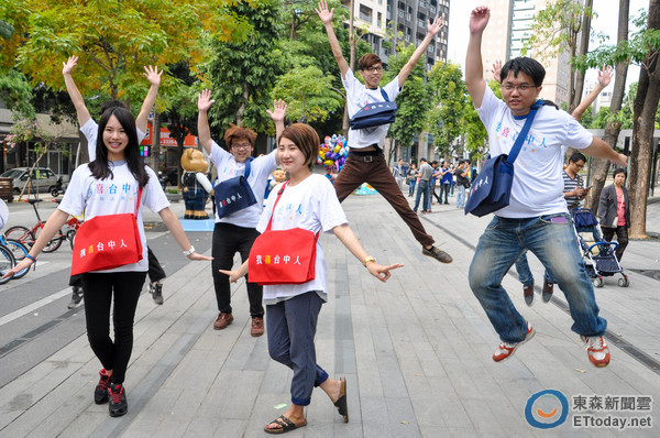 草悟道辦時(shí)光之旅 青年軍期喚市民對(duì)胡建設(shè)記憶 草悟道辦時(shí)光之旅 青年軍期喚市民對(duì)胡建設(shè)記憶