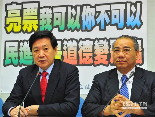 選“議長”蔡英文要求黨員亮票 藍批干預“議會”自主 選“議長”蔡英文要求黨員亮票 藍批干預“議會”自主