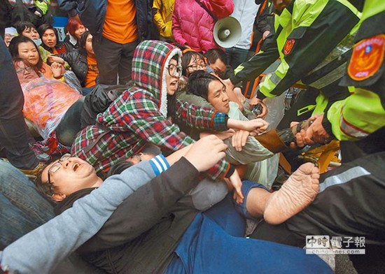 ���ٹ�·ʧ�I(y��)���M(f��i)�Tͻ�u�RӢ�Ź�ۡ ���w��Ь(�D)