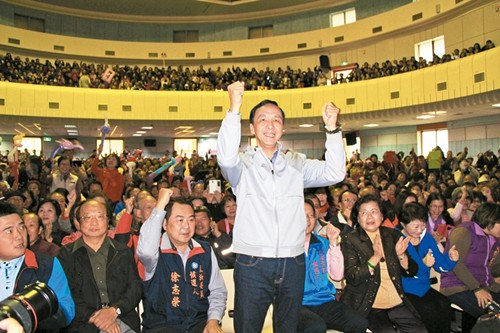 朱立倫直言國民黨最大危機(jī):缺乏新生代認(rèn)同(圖) 朱立倫直言國民黨最大危機(jī):缺乏新生代認(rèn)同(圖)