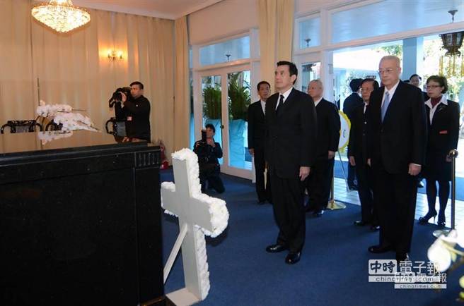 馬英九頭寮謁陵。 馬英九頭寮謁陵。