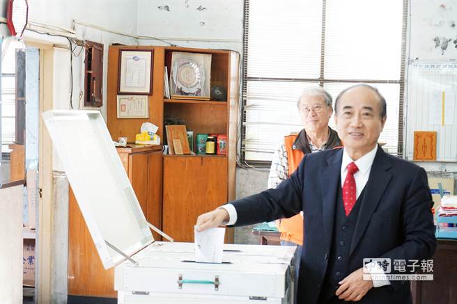 ������Ժ�L������ƽ����ؼ��l(xi��ng)��������h�h��ϯ���xͶƱ