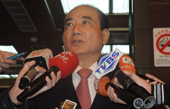 臺灣2016新舊領導人或有4個月重復期,王金平嘆尷尬。(臺媒圖) 臺灣2016新舊領導人或有4個月重復期,王金平嘆尷尬。(臺媒圖)