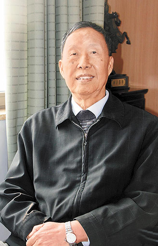 專(zhuān)研兩岸經(jīng)貿(mào)合作、曾一手創(chuàng)立北京清華大學(xué)臺(tái)灣研究所的劉震濤24日下午4時(shí)左右在北京病逝,享年78歲 專(zhuān)研兩岸經(jīng)貿(mào)合作、曾一手創(chuàng)立北京清華大學(xué)臺(tái)灣研究所的劉震濤24日下午4時(shí)左右在北京病逝,享年78歲