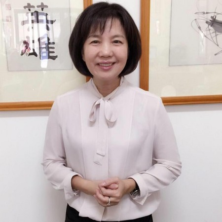 郭秀珠涉嫌臺南市議長賄選案,臺南地檢署26日晚間向法院提出聲押禁見。(圖/翻攝自郭秀珠臉書) 郭秀珠涉嫌臺南市議長賄選案,臺南地檢署26日晚間向法院提出聲押禁見。(圖/翻攝自郭秀珠臉書)