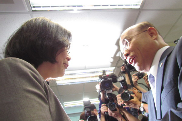 ���M�h��ϯ��Ӣ��22�Ռ��ݕ�ǰ��ϯ�Kؑ��