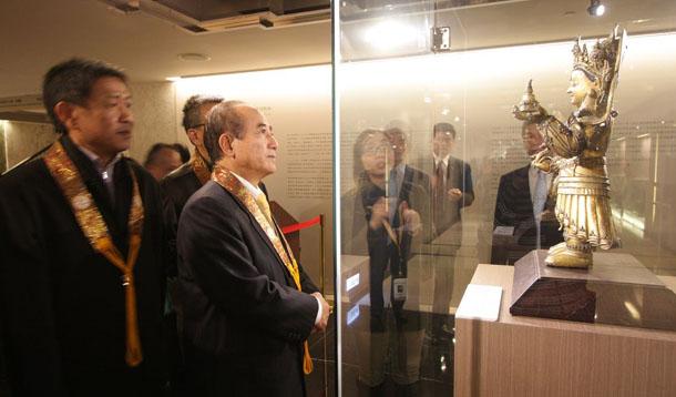 �_������Ժ�L������ƽ���У�����V�ŷ��