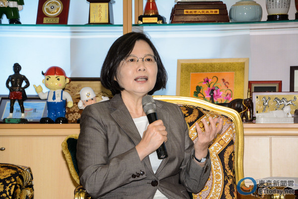 蔡英文擺脫不了"猜英文" 女王治國術(shù)就是模糊戰(zhàn)略 蔡英文擺脫不了"猜英文" 女王治國術(shù)就是模糊戰(zhàn)略