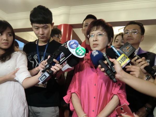 洪秀柱吁勿把跑基層說成"下鄉":臺灣沒多大。(中廣新聞圖) 洪秀柱吁勿把跑基層說成"下鄉":臺灣沒多大。(中廣新聞圖)