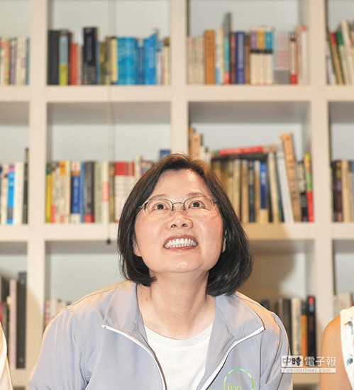 臺媒:蔡英文副手牌只會慢不會快 押后定案避免失焦 臺媒:蔡英文副手牌只會慢不會快 押后定案避免失焦