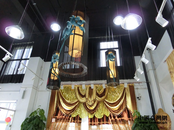 ������H�C��Ʒ���Ї��_���W ����Ӣ �z��