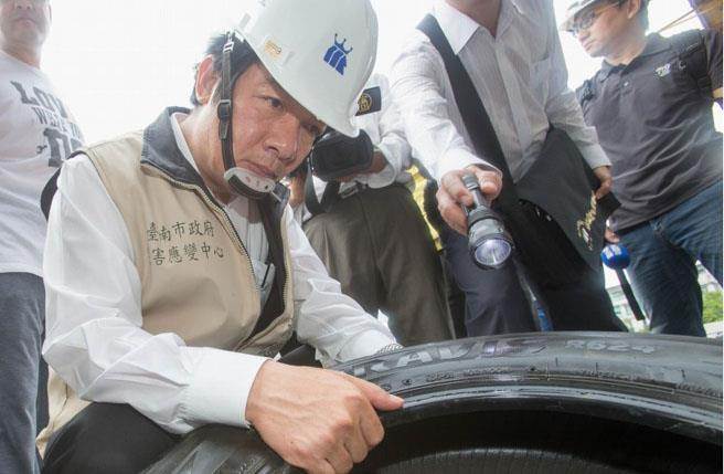 27������(y��ng)�Ǹ�����錦�_�ϵ�Ӱ푣��_�����Lه��µ������M�л���