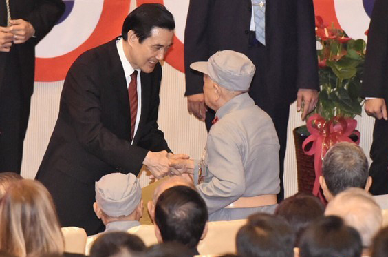 �RӢ�ų�ϯ�u�ȡ��o�������70���ꡱ�c�����