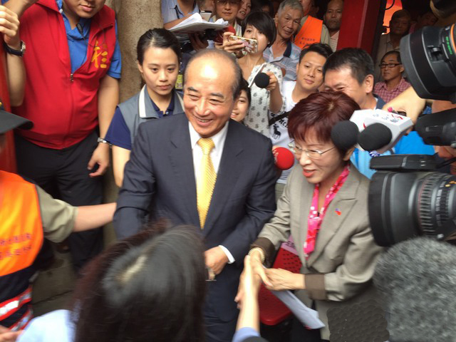 ������Մ�c��Ӣ��ͬ�_:�{�G�փ�߅���ֵֹġ����_ý�D��