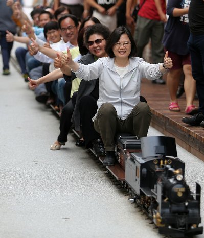 ���M�h��(n��i)�ڶ��ѽ���?ꐾ�:�����h��ϯ���w��