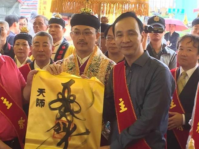 與洪聯系被拒? 朱立倫回應:她在沉淀中(圖) 與洪聯系被拒? 朱立倫回應:她在沉淀中(圖)