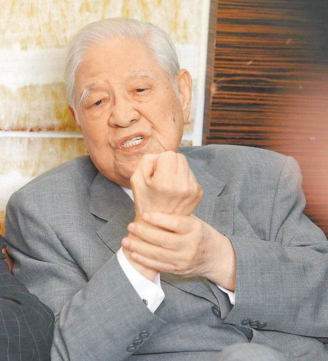 李登輝小中風(fēng)住院11天 中午出院返家休養(yǎng) 李登輝小中風(fēng)住院11天 中午出院返家休養(yǎng)