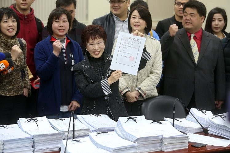 �������y8�f�����ɵ�ӛ:�،������h��������