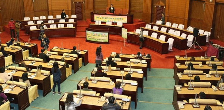 滿(mǎn)15歲就能參政議政 臺(tái)中市將設(shè)立"青年議會(huì)" 滿(mǎn)15歲就能參政議政 臺(tái)中市將設(shè)立"青年議會(huì)"